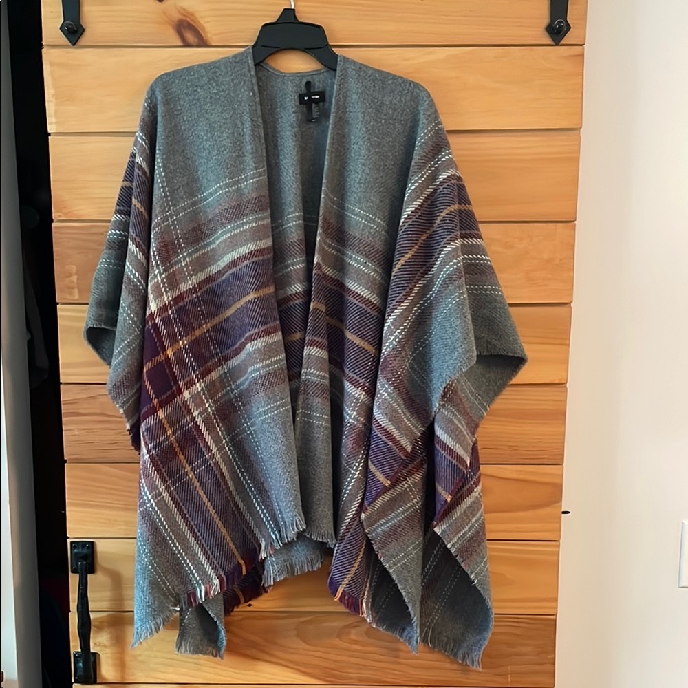 Gray Plaid Women's Poncho